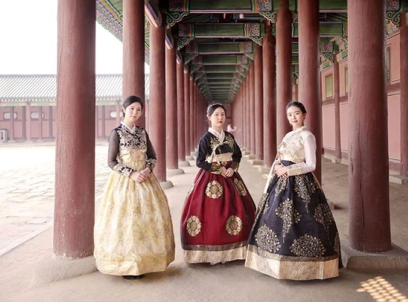 Vẻ đẹp của trang phục truyền thống Hanbok Hàn Quốc 